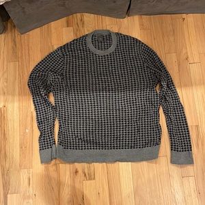 H&M Mens houndstooth sweater. Size L